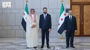 تعزيز العلاقات الدبلوماسية: سفير المملكة العربية السعودية يقدم أوراق اعتماده في دمشق