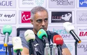 جوميز يقود العاصفة: الرياض يتحدى الخليج بحثاً عن أول انتصار