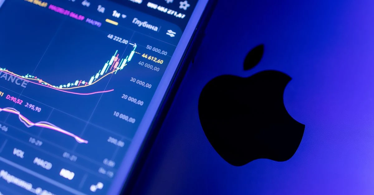 خلفية علمية بالذكاء الاصطناعي تكشف السر الكيميائي في لون قشرة التفاح