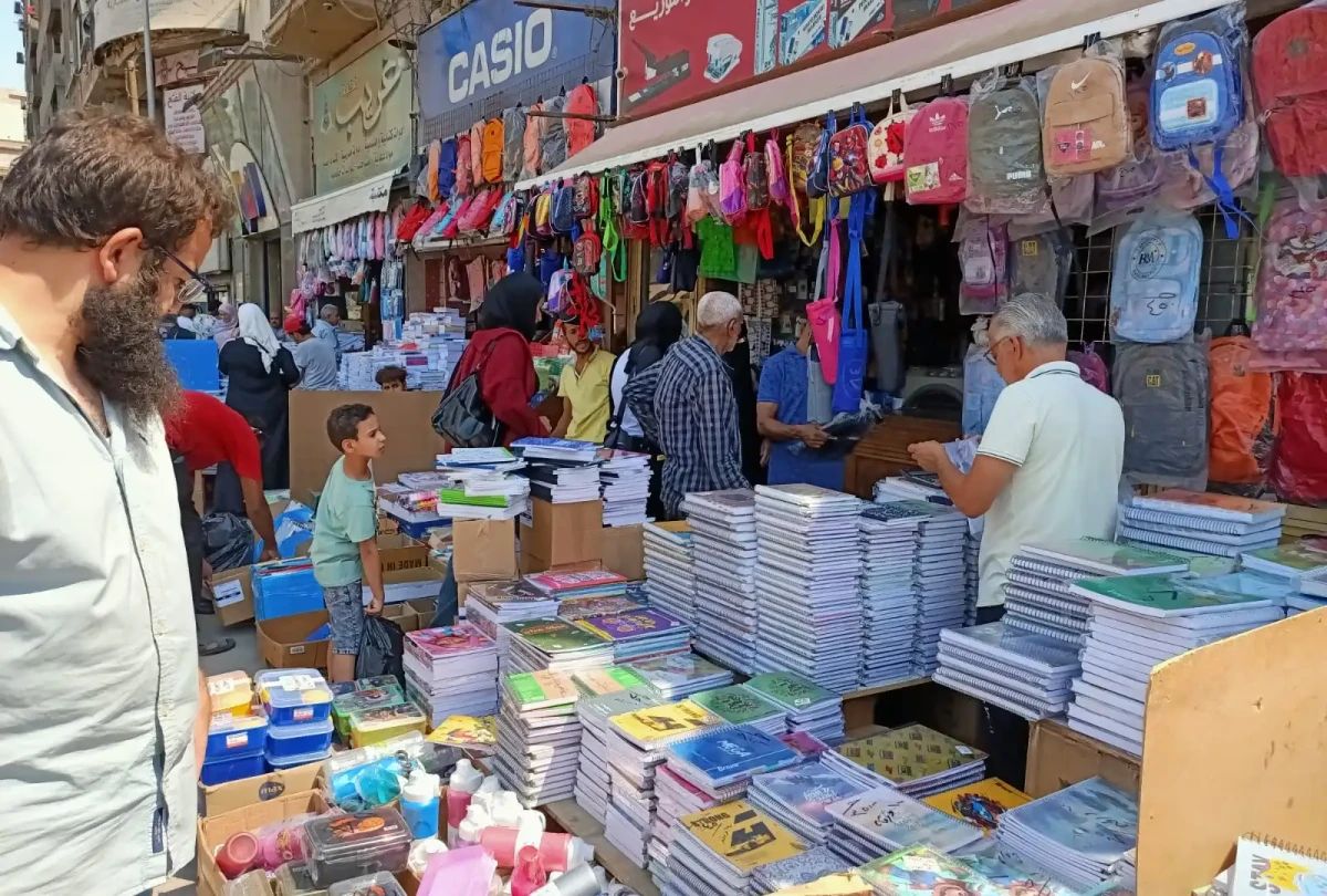 أعباء العودة للمدارس في مصر: ابتكارات الأسر لمواجهة الغلاء وتأمين مستلزمات العام الدراسي